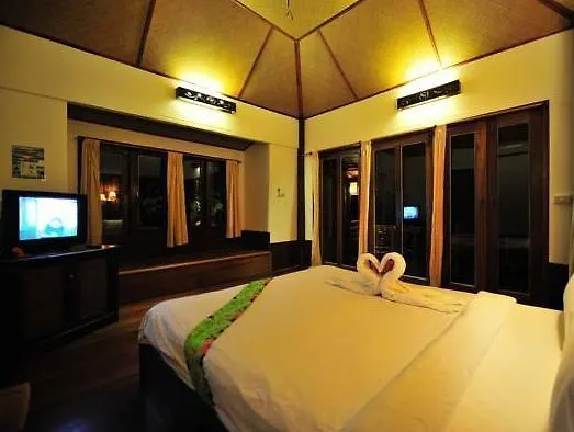 Chunut House Resort Phi Phi Don 0*,
