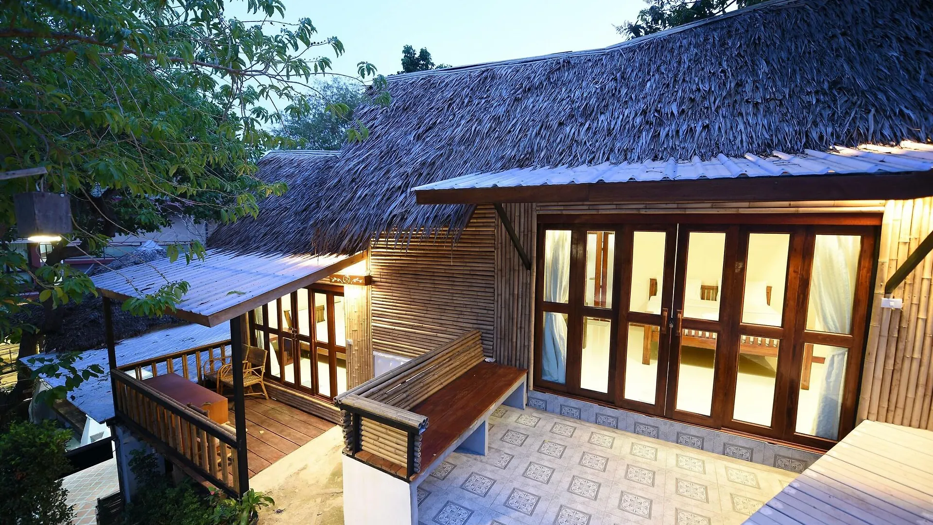 Chunut House Resort Ko Phi Phi Hostel
